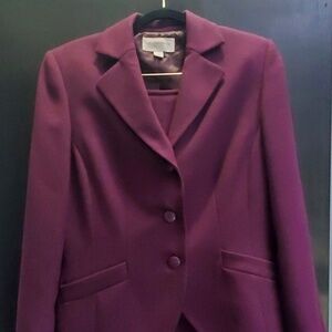 Liz Clairborne Women's Suit Set Size 12, Eggplant color